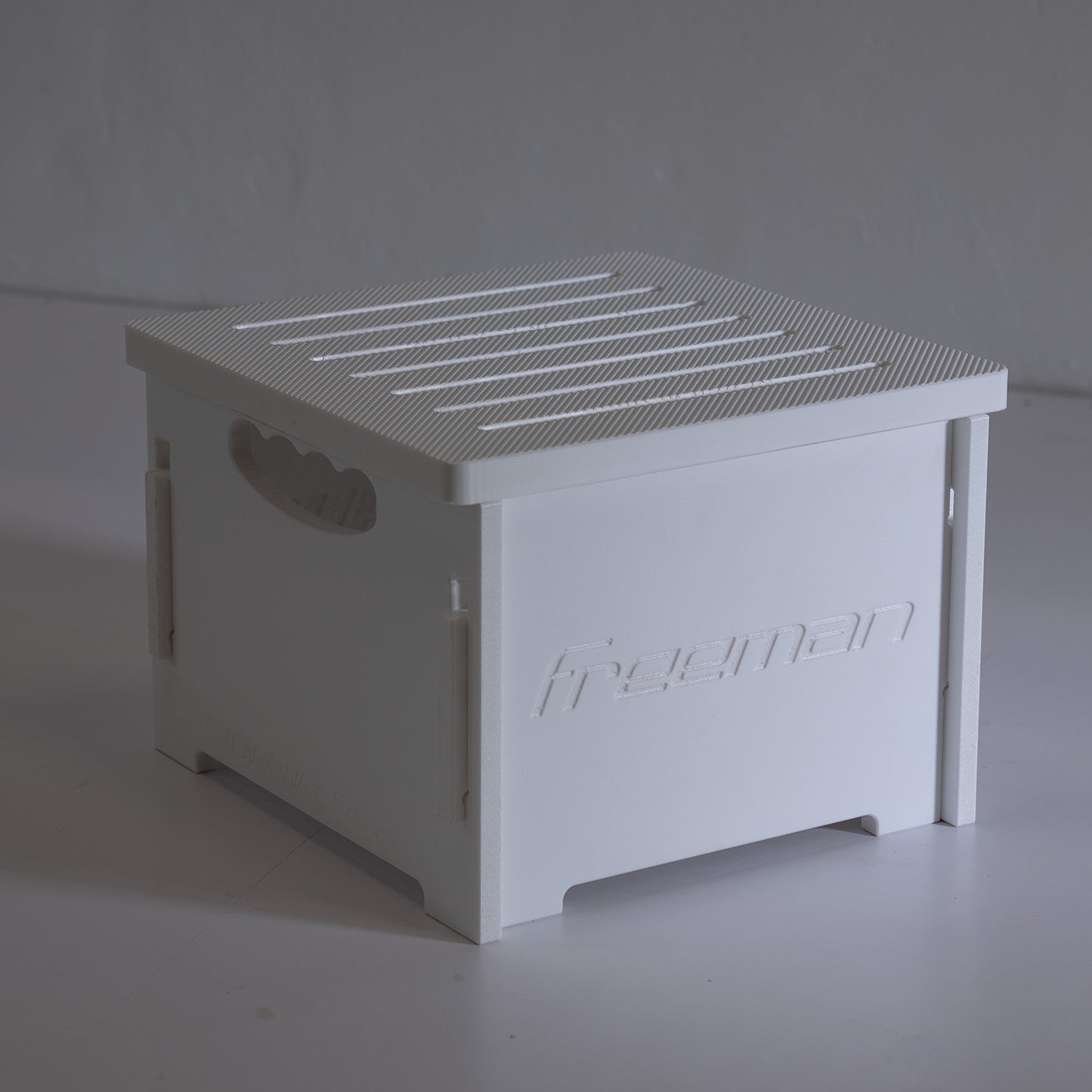 Stowaway Steps: 1 Step Narrow Premium Stowable Dock Step