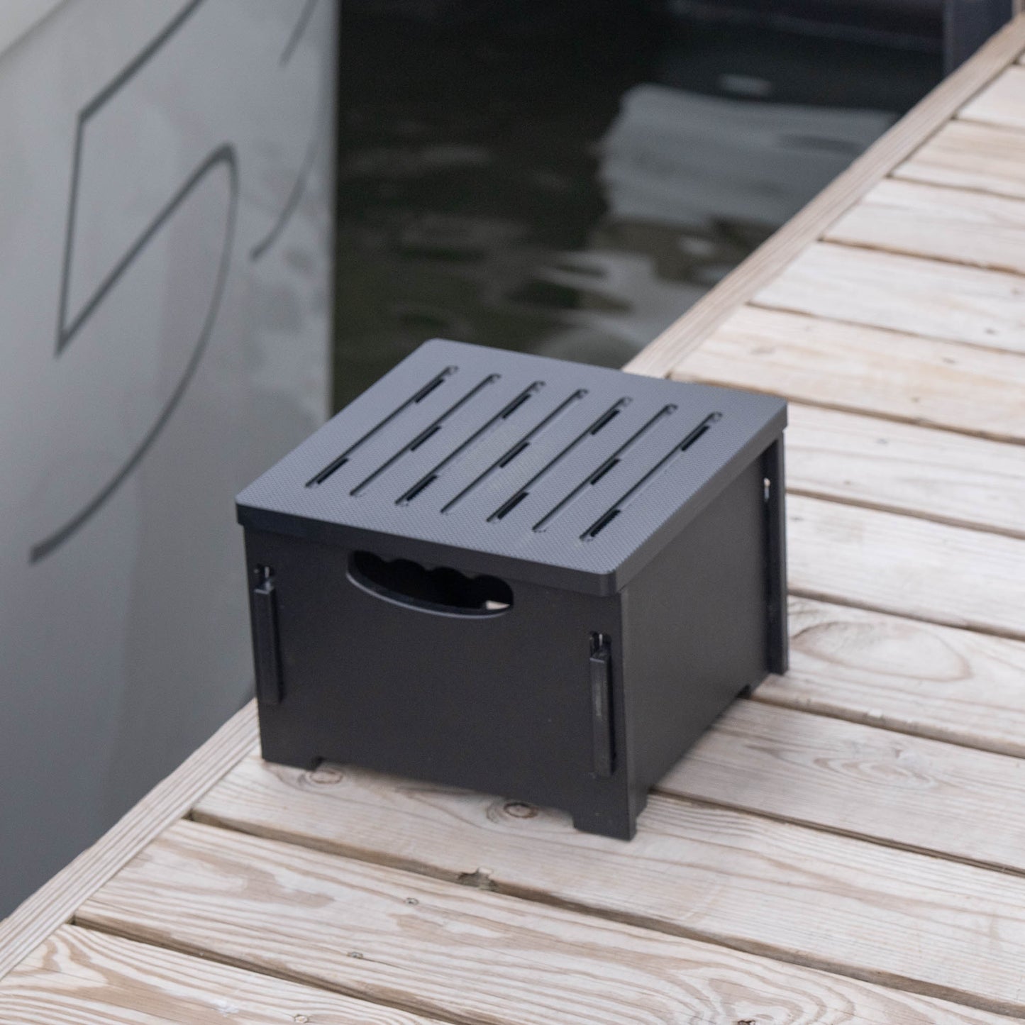 Stowaway Steps: 1 Step Narrow Premium Stowable Dock Step